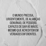 Gustavo Santos Instagram - ISTO NÃO É SOBRE QUEM GANHA, É MAIS FORTE OU TEM RAZÃO! É SOBRE SE NOS SALVAMOS... DEIXO AQUI UM ABRAÇO MAIOR DO QUE AQUILO QUE NOS SEPARA, PARA TODOS OS MEUS IRMÃOS E IRMÃS DO CORAÇÃO. VOCÊS SABEM QUEM SÃO. SÓ O AMOR É CAPAZ DE HONRAR A DIFERENÇA.
