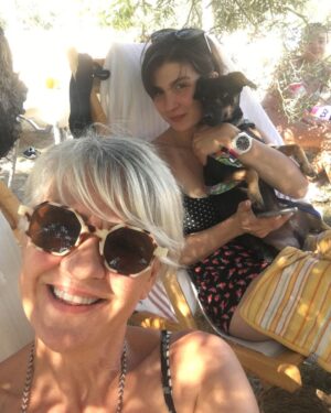 Hülya Gülşen Irmak Instagram - Bir yaz fotomuz olmasın mı?