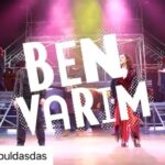 Hülya Gülşen Irmak Instagram - #Repost @istanbuldasdas with @make_repost ・・・ Yazar Peter Lund, bizi aciz bırakan, önce yalnızlaştırıp, sonra sağır edici uğultusuyla akılsız bir kalabalığın içine atan “mucize”ye bakıyor. Ben Varım 25/26 Şubat ve 7/24 Mart'ta DasDas’ta💙 Biletler @mobilet ve #DasDas gişede! Kasiyer Jasmin’in zorlu hayatı ve koşulları bir mucize hayaliyle yaşamasına neden olur. Mucize gerçekleşir, ama pek o kadar da mucizeye benzemiyordur. Umuda benzeyen ama hep umutsuzlukla biten mucize beklentisinden nasıl kurtulacağımıza. Ne zaman, ne olduğunda “Ben yokum!” dememiz gerektiğine. Bu kritik karar anını kaçırmamak gerekiyor. Yazar: Peter Lund Yönetmen: Ümit Aydoğdu Müzik: Oktay Köseoğlu Koreografi: Tuğçe Tuna Çevirmen: Güliz Gonca Yakut Dramaturg: Beliz Güçbilmez Oyuncular: Alper Baytekin, Didem Balçın, Ecmel İs, Erdem Akakçe Hülya Gülşen, Iraz Yöntem, Tuğrul Tülek, Name Önal Original Score: Wolfgang Böhmer Dekor-Işık: Cem Yılmazer Kostüm: Eylül Gürcan Koro: Ali Alkın Aydın, Arca Öz, Aslıhan Aydoğan Büyükakgül,Barkın Sarp, Cansu Boz, Cansu Reyhan, Doğan Şükrü Arabacı, Zeynep Parla Orkestra: İsmail Kırkan, Berkan Karlıdağ, Gözde Gülşen, Arda Erol, Aydın Balpınar, Özgür Özarıkça Reji Ekibi: Ekin Deniz Görk, Balca Aydoğdu, Seda Eroğlu