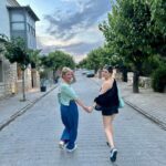 Hülya Gülşen Irmak Instagram - Kendime arkadaş doğurmuşum 😍