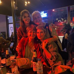 Hülya Gülşen Irmak Instagram - Dün geceden❤️🤗