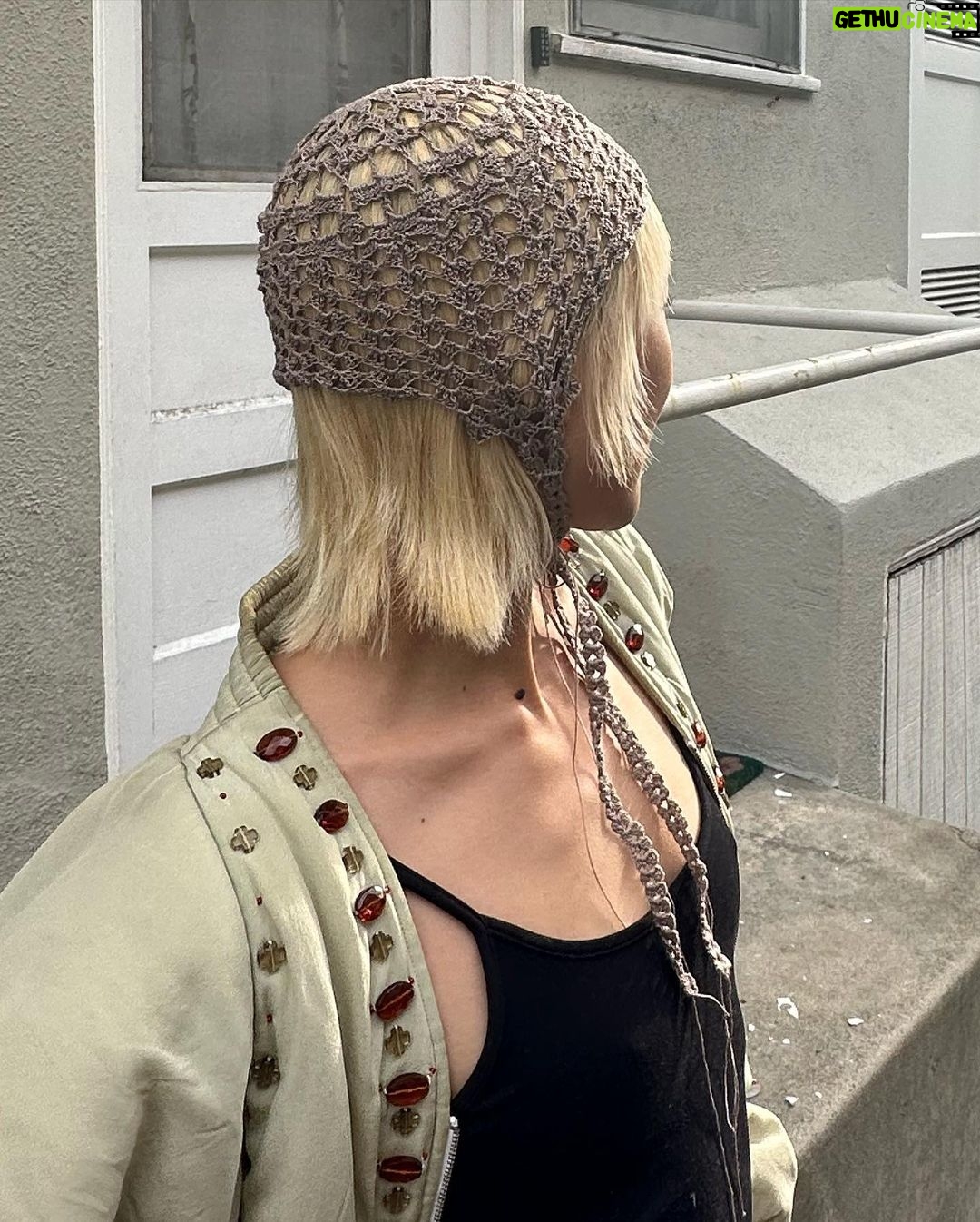 Haley Tju Instagram - Made a hat, wore it out.