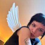 Halsey Instagram - 🦷