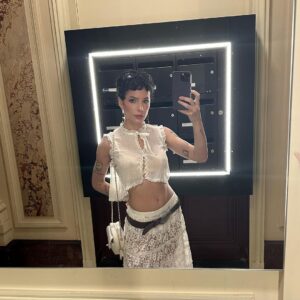 Halsey Instagram - It’s looking suspiciously cottage/regency-core around these parts. 🦢