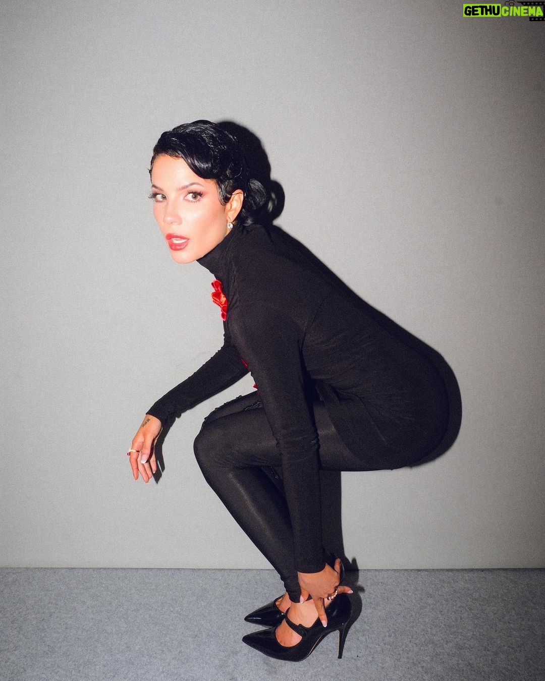 Halsey Instagram - @amfar part 2! 🌹right before I walked to stage to perform a few songs, in this stunning archive @chantalthomass A/W 1992 😠with the perfect @manoloblahnik 🖤 #amfarcannes Photos @samdameshek Hair SLAYYYY @themartyharper Styled by @lynalyson_ Makeup by me, @aboutfacebeauty