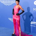 Halsey Instagram - 💗 @amfar in this yummy neon @givenchy thank you @matthewmwilliams 🖤 Photos by @samdameshek Styled by @lynalyson_ Hair @themartyharper Makeup by me in @aboutfacebeauty