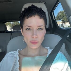 Halsey Instagram - ces derniers temps 🐚