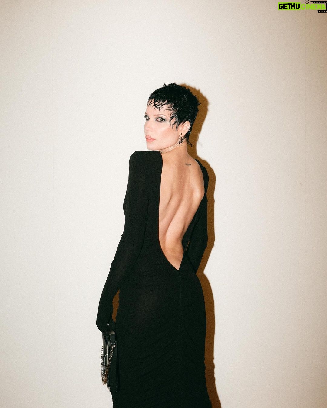 Halsey Instagram - Stars til dawn for Vanity Fair Oscar party. Thank you @givenchy @matthewmwilliams 🐾 Photos by @samdameshek Styled by @lynalyson_ Hair by @themartyharper Makeup by moi @aboutfacebeauty @vanityfair