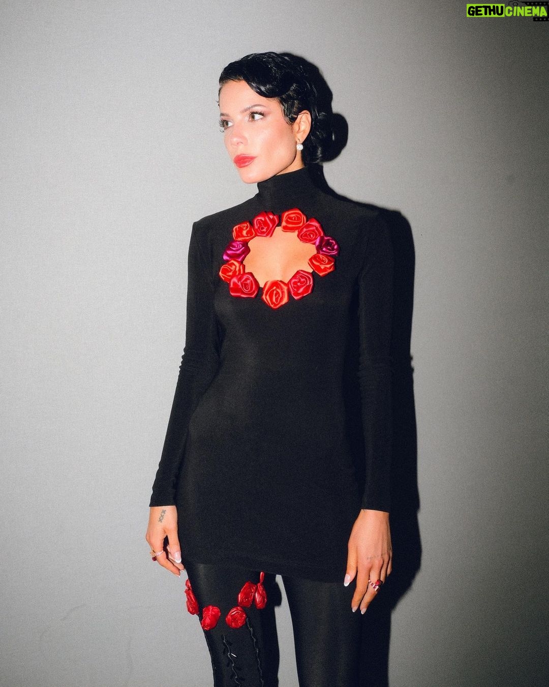 Halsey Instagram - @amfar part 2! 🌹right before I walked to stage to perform a few songs, in this stunning archive @chantalthomass A/W 1992 😠with the perfect @manoloblahnik 🖤 #amfarcannes Photos @samdameshek Hair SLAYYYY @themartyharper Styled by @lynalyson_ Makeup by me, @aboutfacebeauty