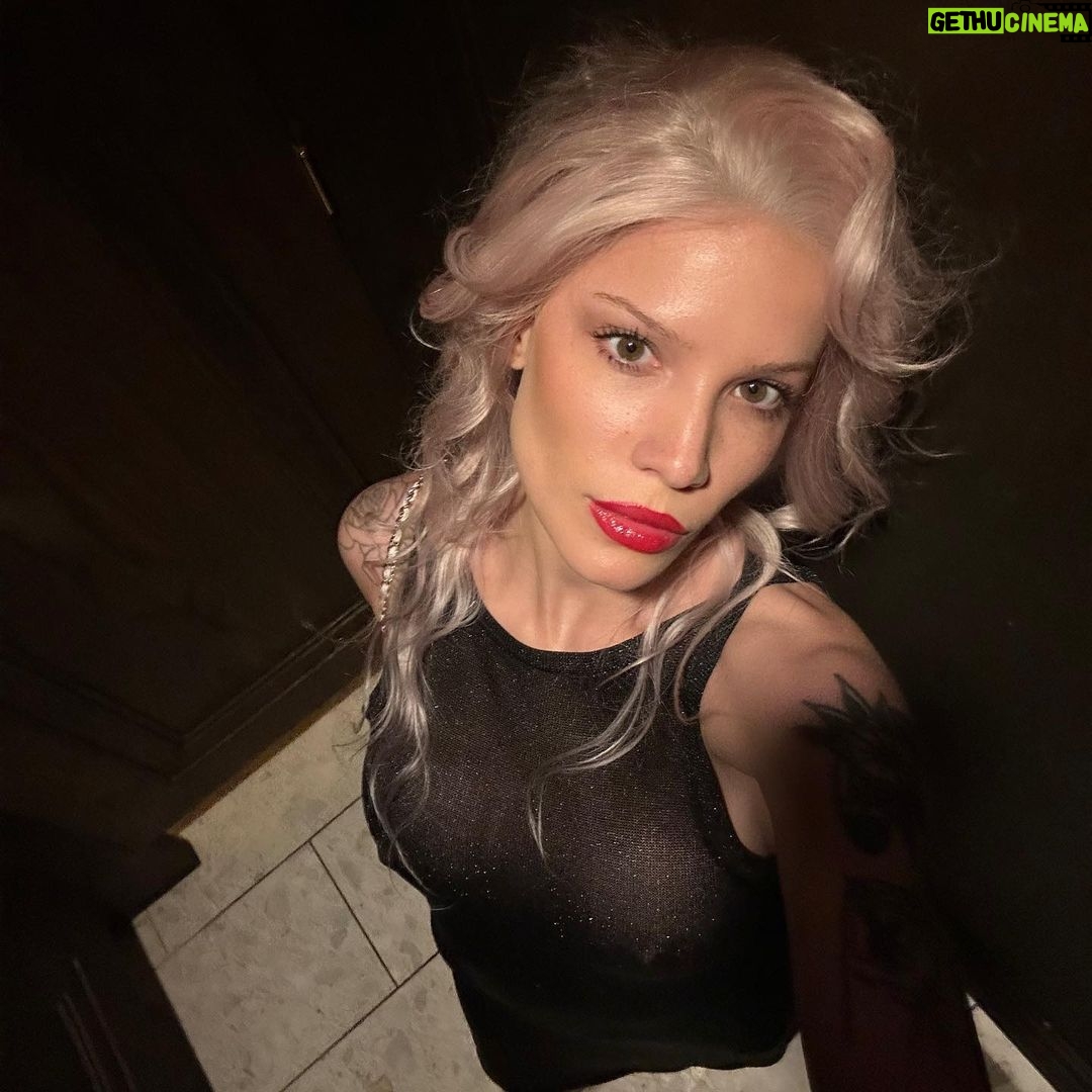 Halsey - 1.2 Million Likes - viXXXen for Valentine’s