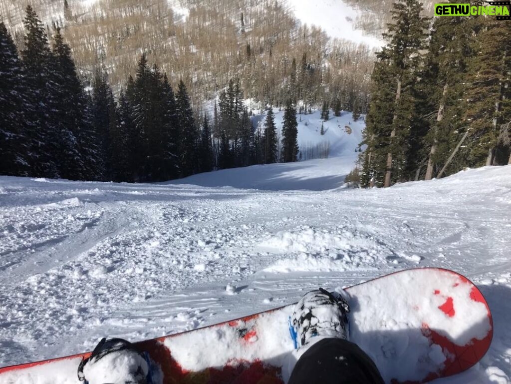 Halyna Hutchins Instagram - Sundance 2019! First things first. #sundance2019 #snowboarding #parkcity #utah