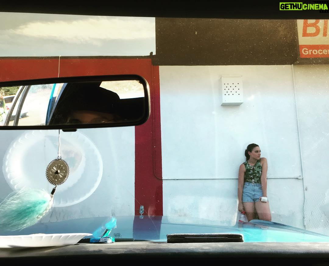 Halyna Hutchins Instagram - Those moments on set in between takes...@rosiewesthoff @ellagaskell @aritiger @april_kelley @sara_huxley #film #onset #motif California