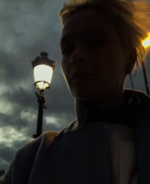 Halyna Hutchins Instagram - Walking the night streets of Dublin feeling like Sherlock Holmes  #Ireland #dublin #night