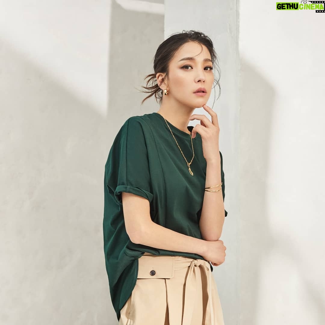 Han Go-eun - 2.7K Likes - #라우렐 #롯데홈쇼핑 #봄 느낌 가득안고 #4월 19일 저녁 9시45분 여러분께 찾아갑니다.. 많이 사랑해 주세요~♡