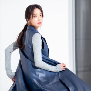 Han Go-eun Instagram - #라우렐 #laurel #spring 봄을 기다리며..