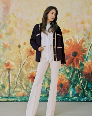 Han Go-eun Instagram - #라우렐 전속모델 #21ss #화보 #lottehomeshopping_fashion
오늘 조금 날이 포근했던듯 해요. 봄이 와주려나봐여. 우리 일상에도 따스한 시간들이 다시 돌아와 주길 바라며 모두들 건강하시구요~ 새해복 담뿍 받으세여~♡