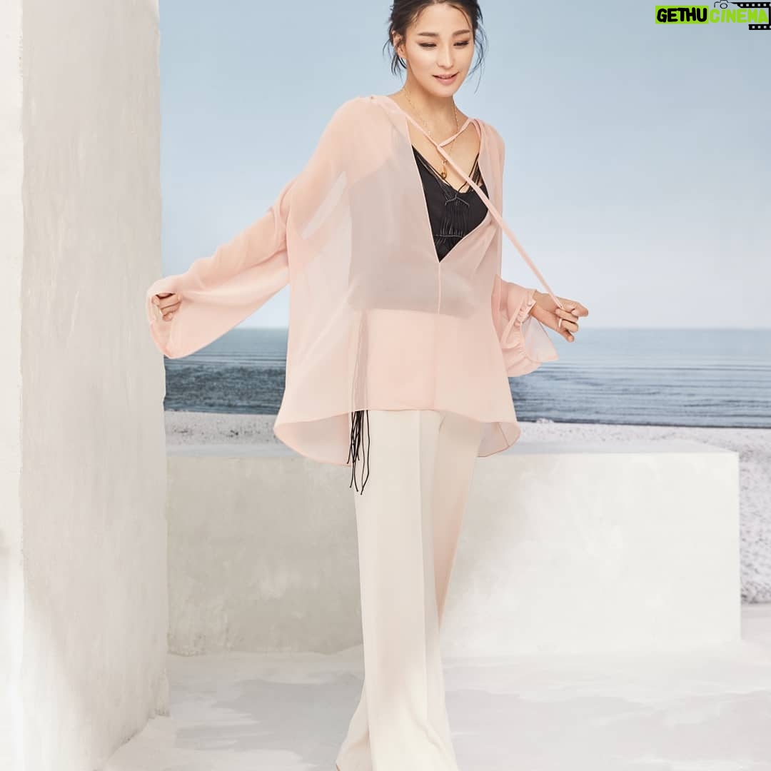 Han Go-eun - 2.7K Likes - #라우렐 #롯데홈쇼핑 #봄 느낌 가득안고 #4월 19일 저녁 9시45분 여러분께 찾아갑니다.. 많이 사랑해 주세요~♡