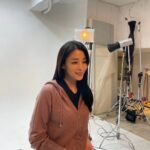 Han Go-eun Instagram - #엘샵 #롯데홈쇼핑 #라우렐 #한고은 #23FW #니트 #가디건 #후드집업 #가디건세트 #니트세트 @lotte.lshop 하늘이 너무 파란 예쁜 가을날 맘껏 행복하시길 바래여~ 라우렐 마지막 까지 많은 💕 사랑 💕 부탁드립니다