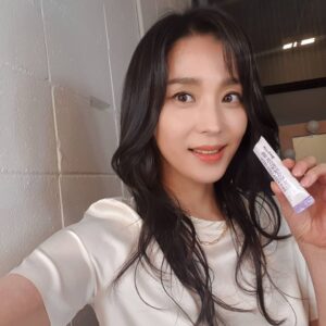 Han Go-eun Instagram - #올컷 #다이어트 #이너뷰티 콜라겐 #올앳미 점점 더워지는 여름. 모두들 건강하시길 바라며 올컷과 함께 몸매관리.올엣미로 피부와 비타민C 충만~! 건강한 여름 되셔요~♡♡♡ sac3 ' 화이팅~!!!