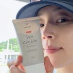 Han Ji-hye Instagram - 올 여름 아기 썬크림과 클린징 패드는 윔리 @warmly_official #광고모델로 있는 웜리의 썬크림은 엄마랑 아빠랑 아가랑 같이 쓱쓱 덧바르고 순한 클린징 패드로 간편하게 지워요! 👍🏻
