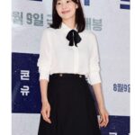 Han Ji-hye Instagram - 오랜만에 외출 😆 영화 “콘크리트 유토피아” 시시회