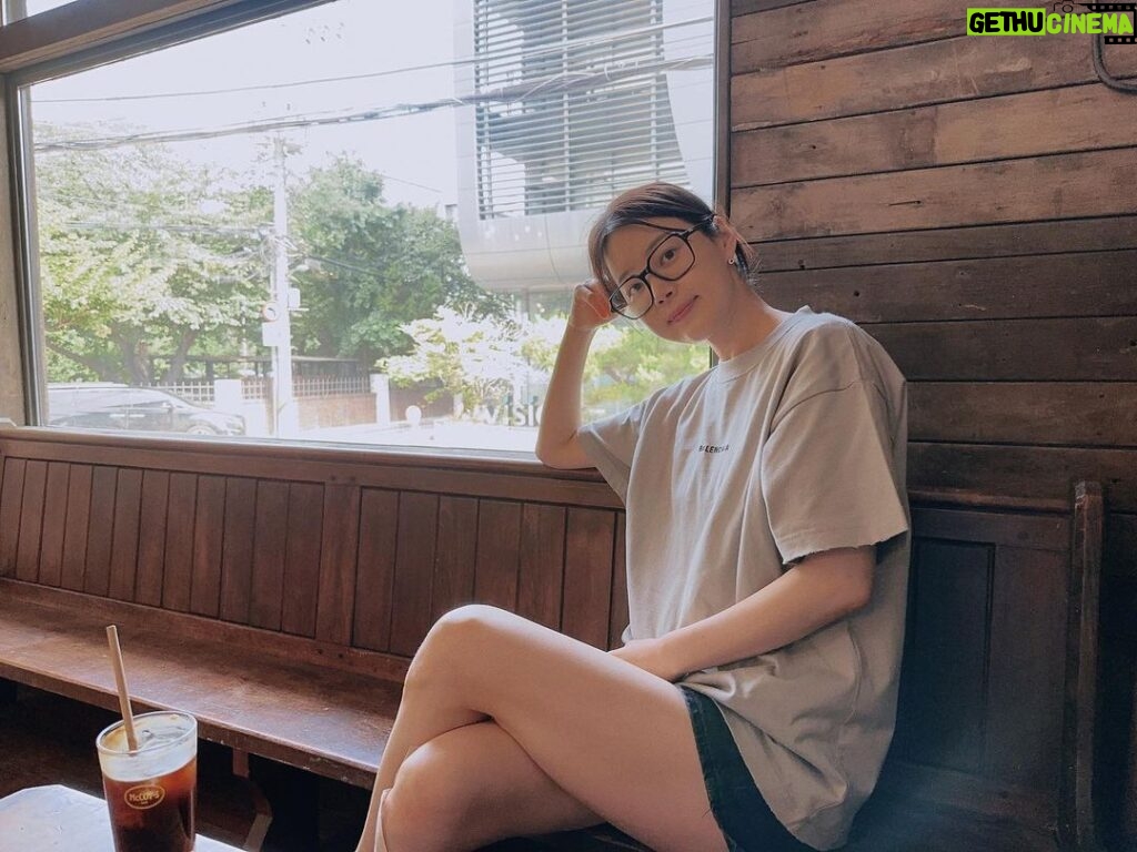 Han Ji-hye Instagram - 👋🏻