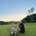 Han Ji-hye Instagram – 어제 @hipp_korea  힙 촬영^^ 해질녘이 너무 예뻐서 한컷📸