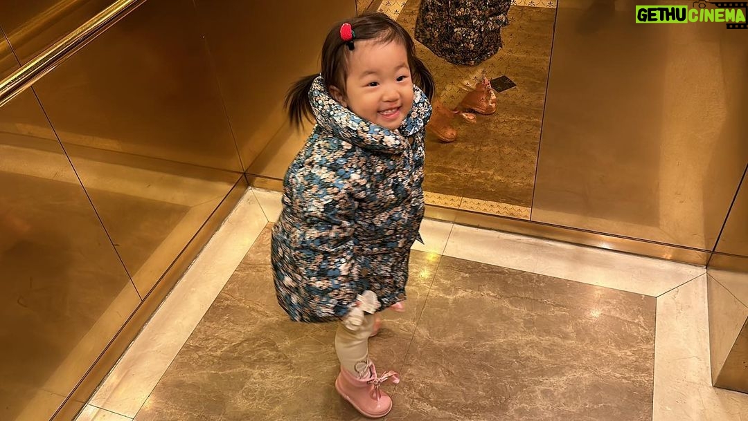Han Ji-hye Instagram - 29갤 귀염둥이와 👧🏻👩🏻🤍 눈 오네요 눈길 조심하세요 🫶🏻