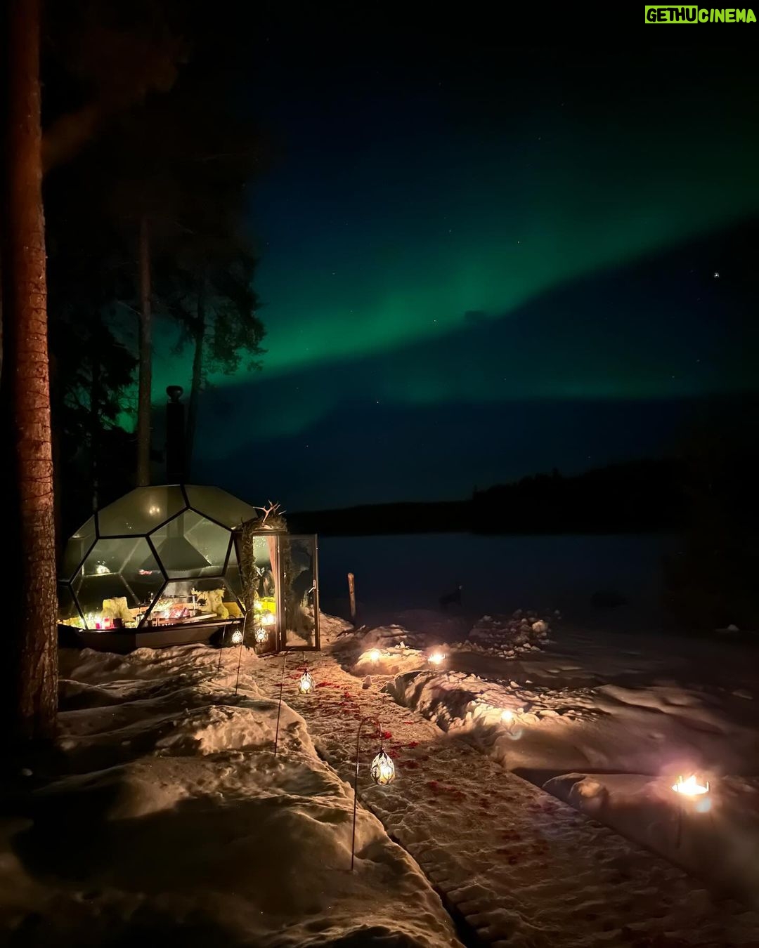 Hande Erçel Instagram - Kar-Kış-Güzelliks 🌌 Lapland, Finland