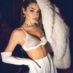 Hande Erçel Instagram - MY @nocturne 🤍 #işbirliği