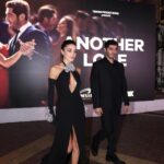 Hande Erçel Instagram - Leylalık 🌹
