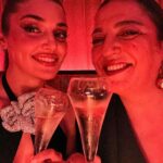 Hande Erçel Instagram - Leylalık 🌹
