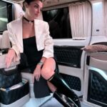 Hande Erçel Instagram - 🏁