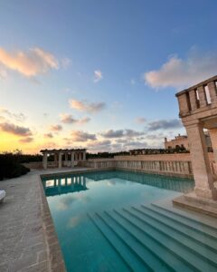 Hande Erçel Instagram - 🌅🫧=👻 Borgo Egnazia