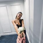 Hande Erçel Instagram - 🥀🥀🥀 Özlemişiiiim🫠 @hakaanyildirim @nilayko @alirizaozdemir @nesriincann