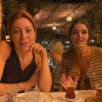 Hande Erçel Instagram - Sevdiklerimlesevdiğimyerlerde🍡💕