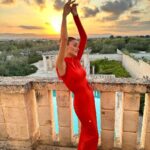 Hande Erçel Instagram - 🌅🫧=👻 Borgo Egnazia
