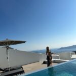 Hande Erçel Instagram - 🧞‍♂️🧞‍♀️ Santorini, Greece