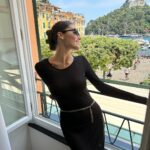 Hande Erçel Instagram - 🫠 Portofino, Italy