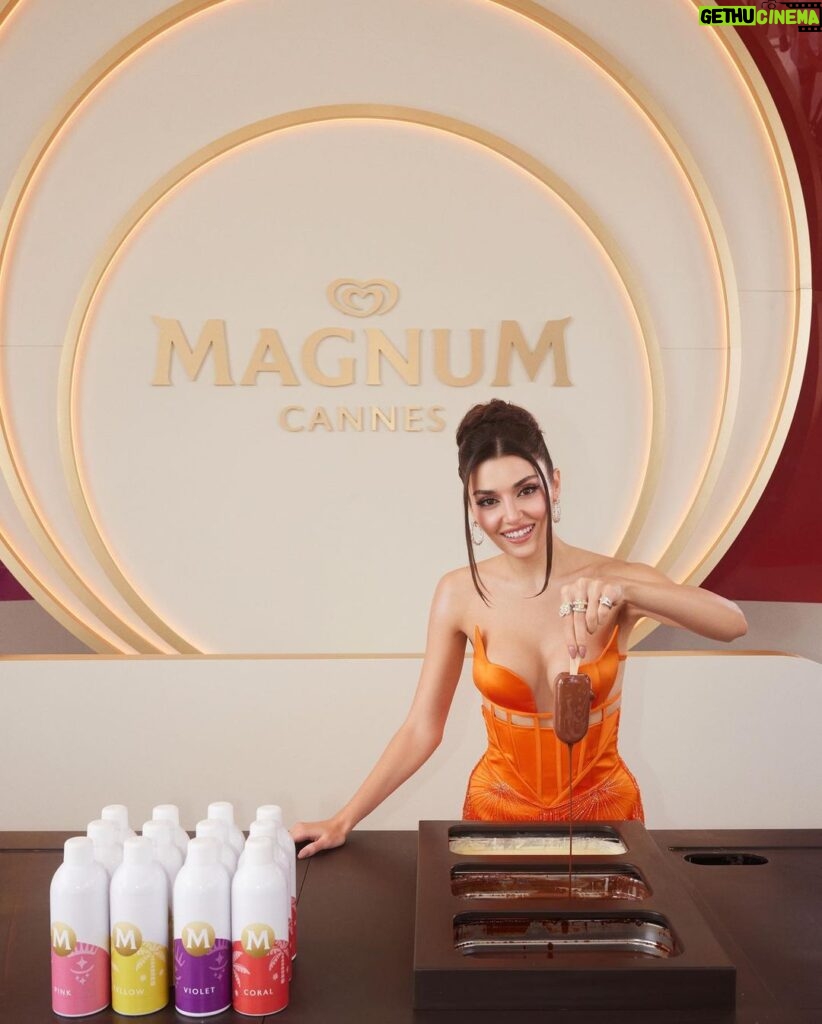 Hande Erçel Instagram - 🤩 @magnum @magnumturkiye #MagnumCannes #HazHiçBitmesin #Cannes2023 #işbirliği