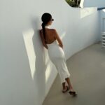 Hande Erçel Instagram - 🦢🐚🕊️ Santorini, Greece