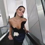 Hande Erçel Instagram - 🥀🥀🥀 Özlemişiiiim🫠 @hakaanyildirim @nilayko @alirizaozdemir @nesriincann
