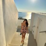 Hande Erçel Instagram - 🙌🏻