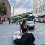 Hande Erçel Instagram - Tatilim bitmiş olabilir fotilerim bitmedi bitemez 🫠👻