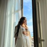 Hande Erçel Instagram – My @nocturne 🤍
#işbirliği Cannes, France