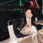 Hande Erçel Instagram - Post 🦴