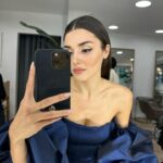 Hande Erçel Instagram - 💙 @hakaanyildirim @nilayko 😏