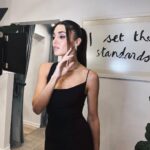 Hande Erçel Instagram - 🖤 @nilayko