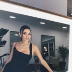 Hande Erçel Instagram - 🖤 @nilayko