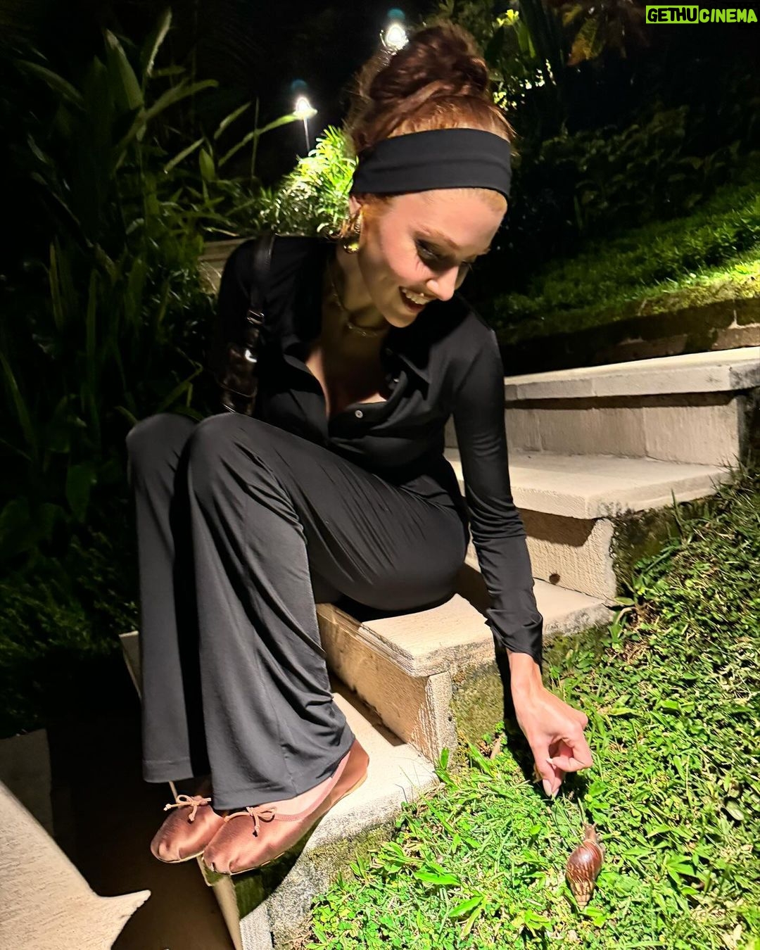 Hande Erçel Instagram - 😘🐌 Bali, Indonesia